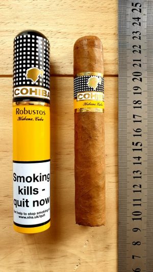 Cohiba Robustos Tubos - 1 Single Cigar Cohiba Robustos Tubos - 1 Single Cigar