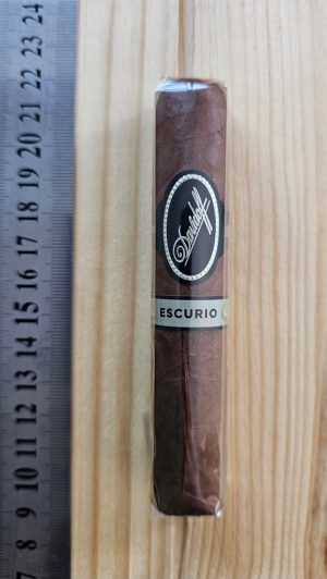 Davidoff Escurio Robusto Cigar - 1 Single Cigar