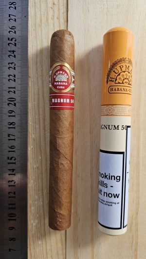 H Upmann Magnum 50 Cigar Tubos - 1 Single Cigar