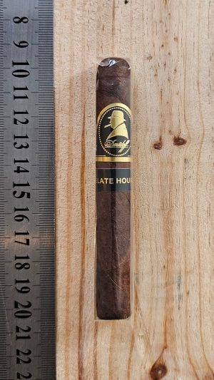 Davidoff Winston Churchill The Late Hour Petit Panetela - 1 Single Cigar